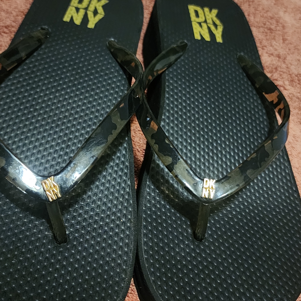 DKNY Black Flip Flops